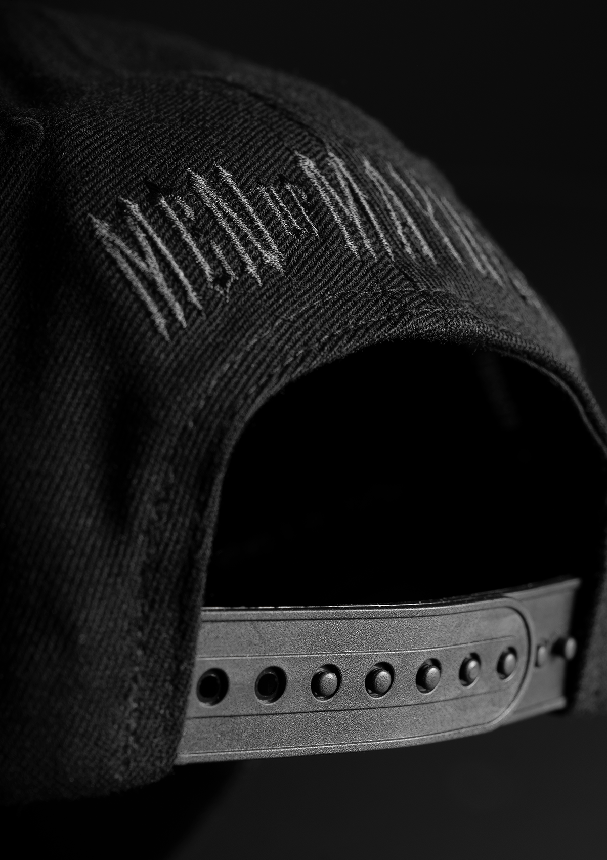 Basecap Live Fast Sin Hard B/B - MEN OF MAYHEM - Accessoires - ALAIKO - EXCHANGES - MM - E - 3030 - BL - BB - allblack