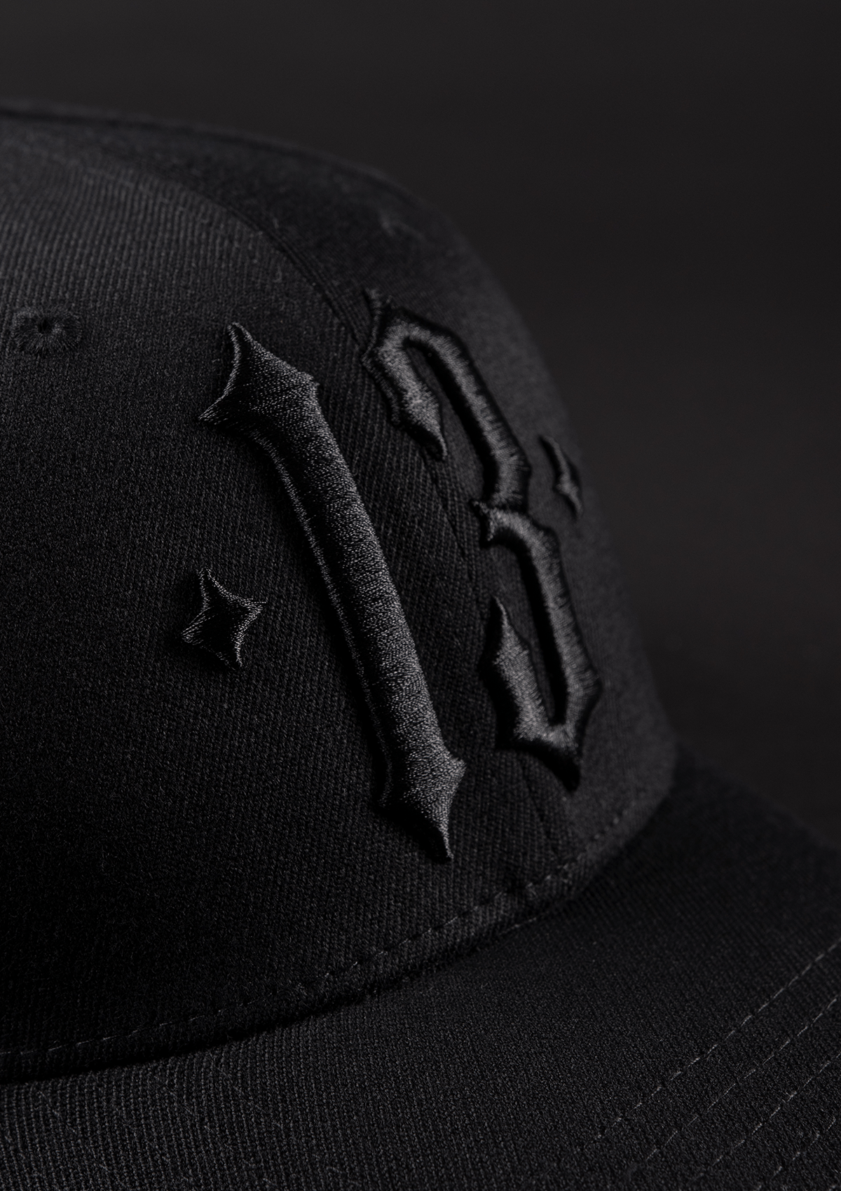 Flex Cap Mayhem B/B - MEN OF MAYHEM - Accessoires - ALAIKO - EXCHANGES - MM - E - 3030 - FC - BB - allblack