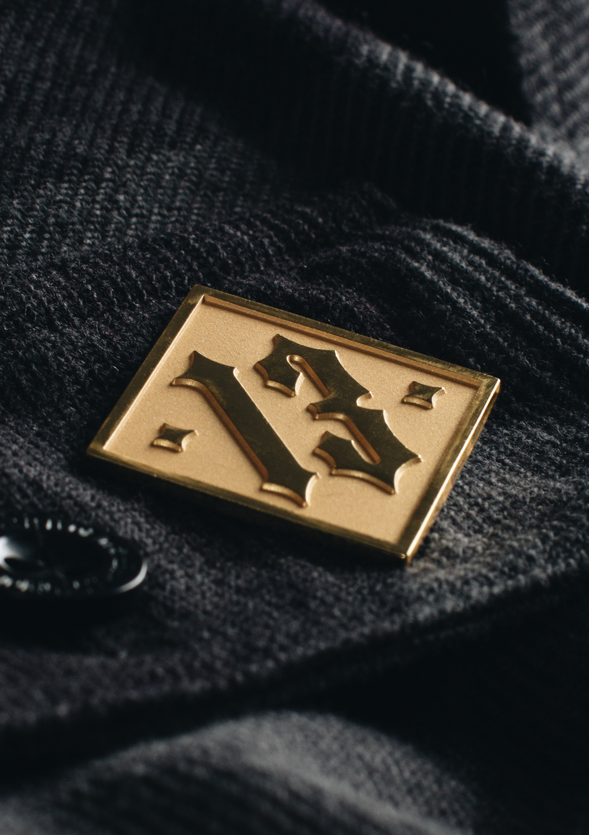 Pin 13 Gold
