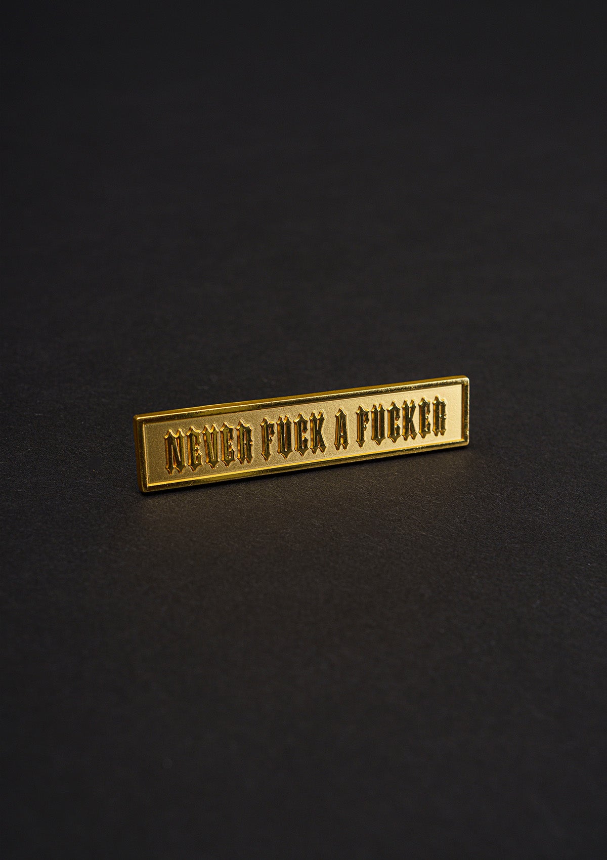 Pin N.F.A.F. Gold - MEN OF MAYHEM - Accessoires - biker - Patches & Pins