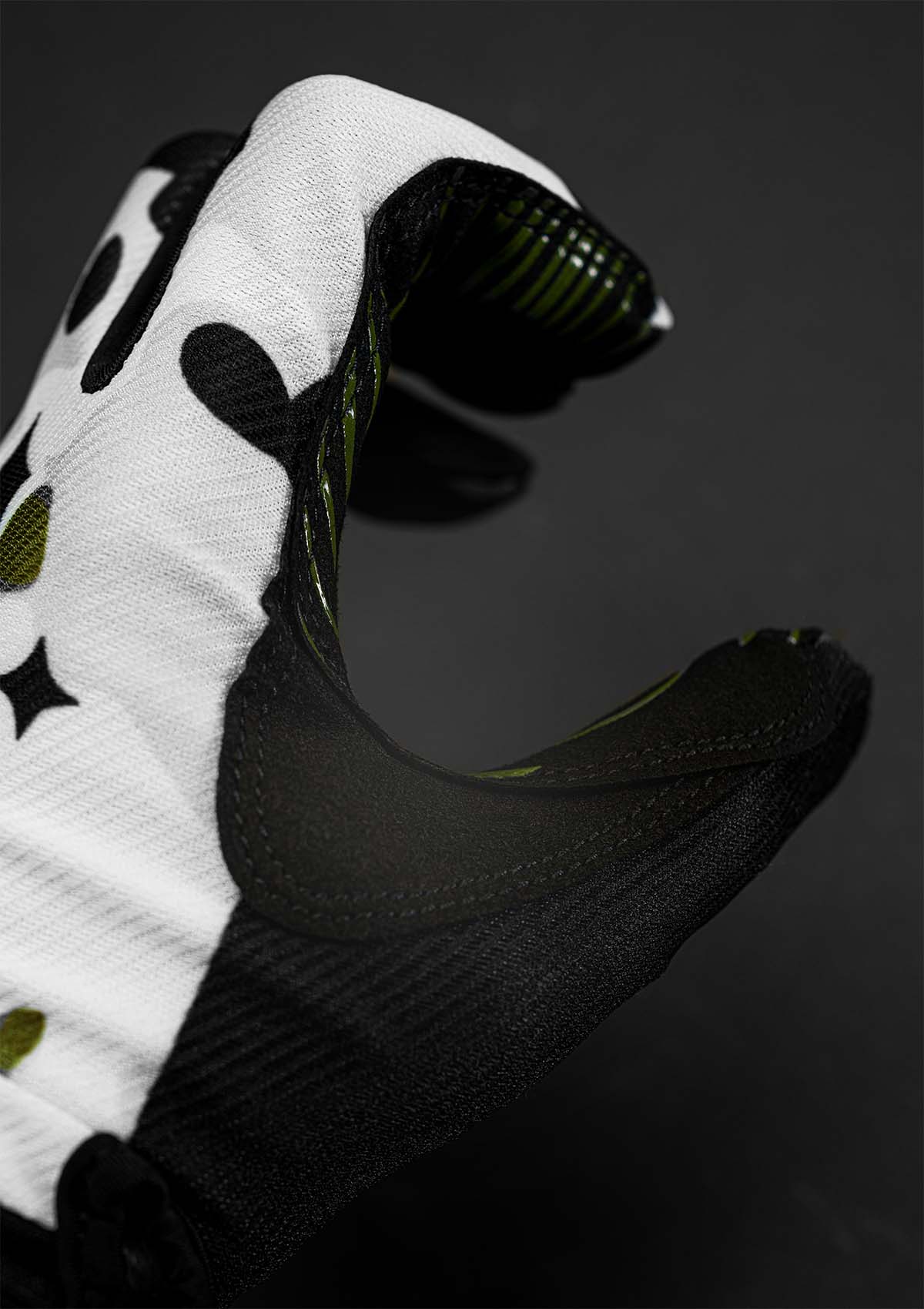 Glove Camo WF/C - MEN OF MAYHEM - Accessoires - ALAIKO - EXCHANGES - MM - E - 3190 - MX - WFC - biker