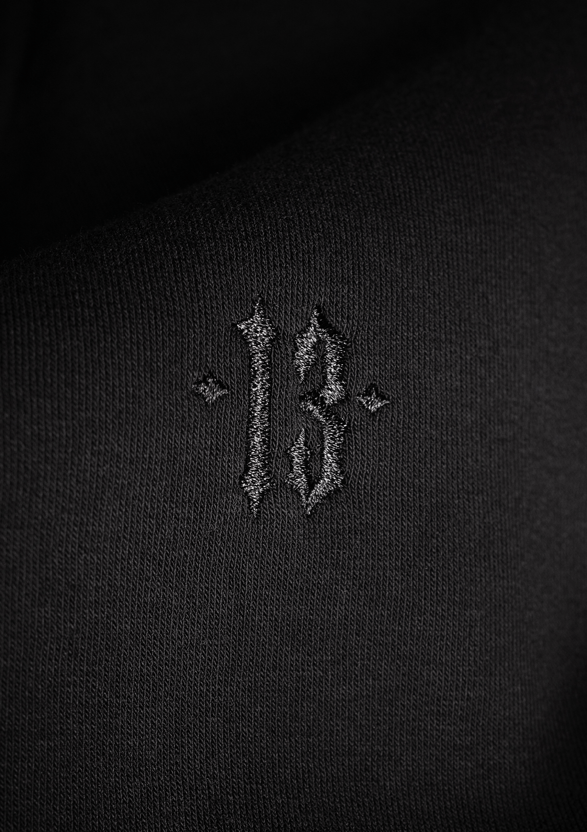 Crewneck Original Black - MEN OF MAYHEM - ALAIKO - EXCHANGES - MM - M - 1040 - CO - BL - black - crewneck