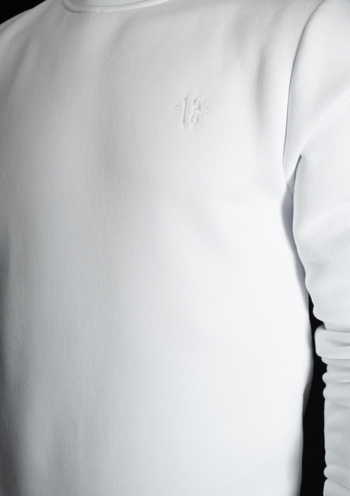 Crewneck Original White - MEN OF MAYHEM - ALAIKO - EXCHANGES - MM - M - 1040 - CO - WH - crewneck - Crewneck Original