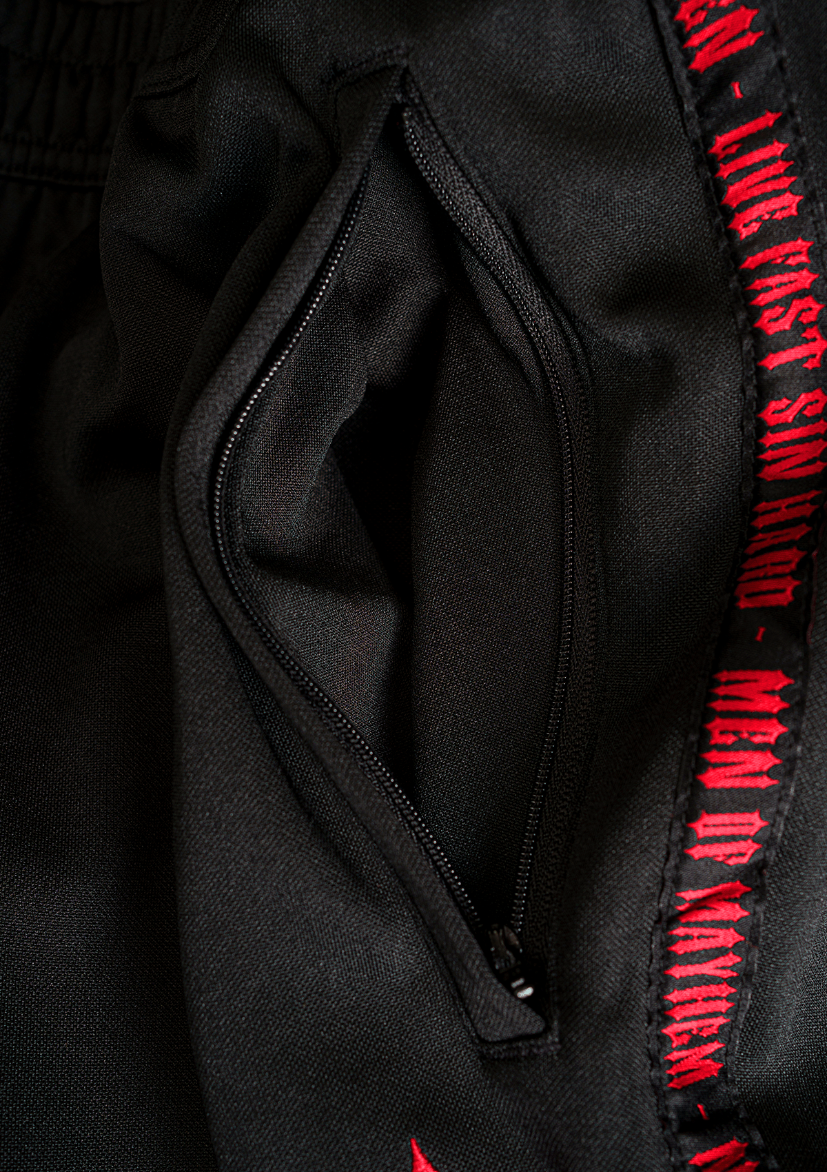 Trainingshose Classic S/R - MEN OF MAYHEM - ALAIKO - EXCHANGES - MM - M - 1020 - TH - CL - SR - black - Classic