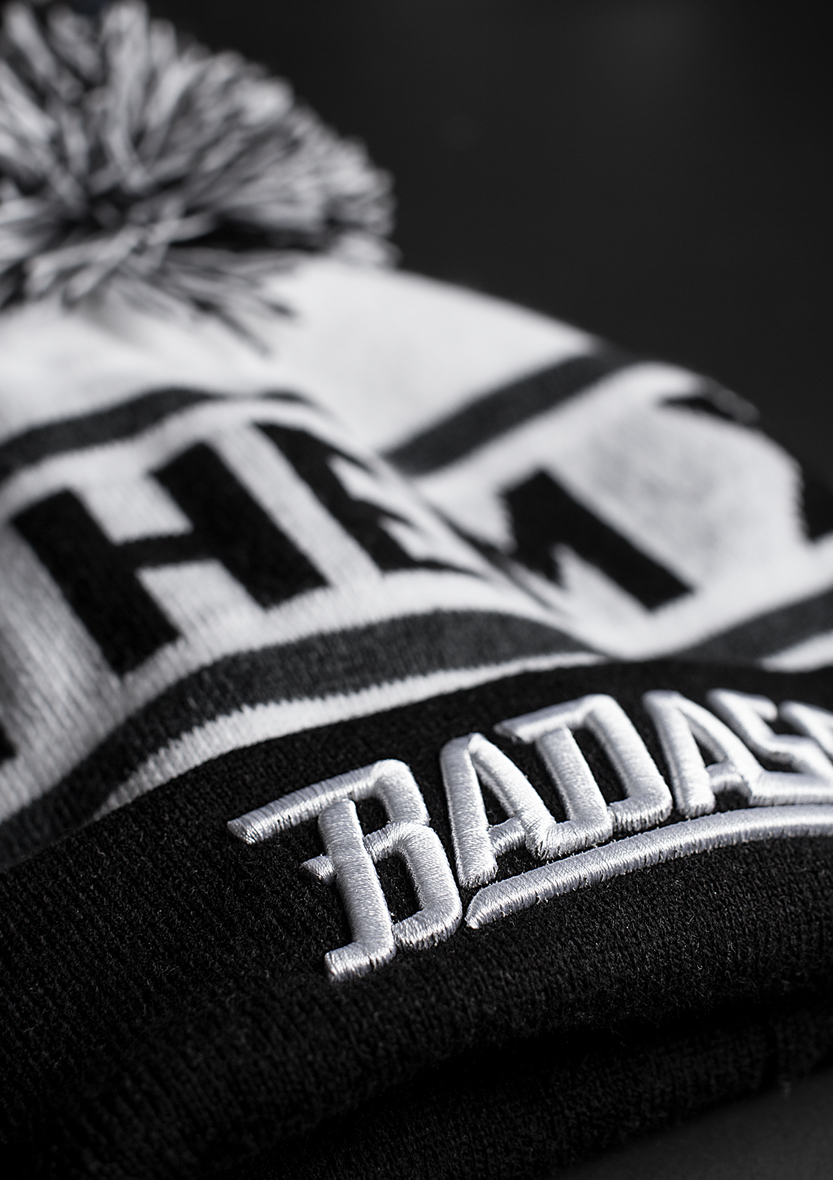 Bommel Beanie Badass Cuffed W/S