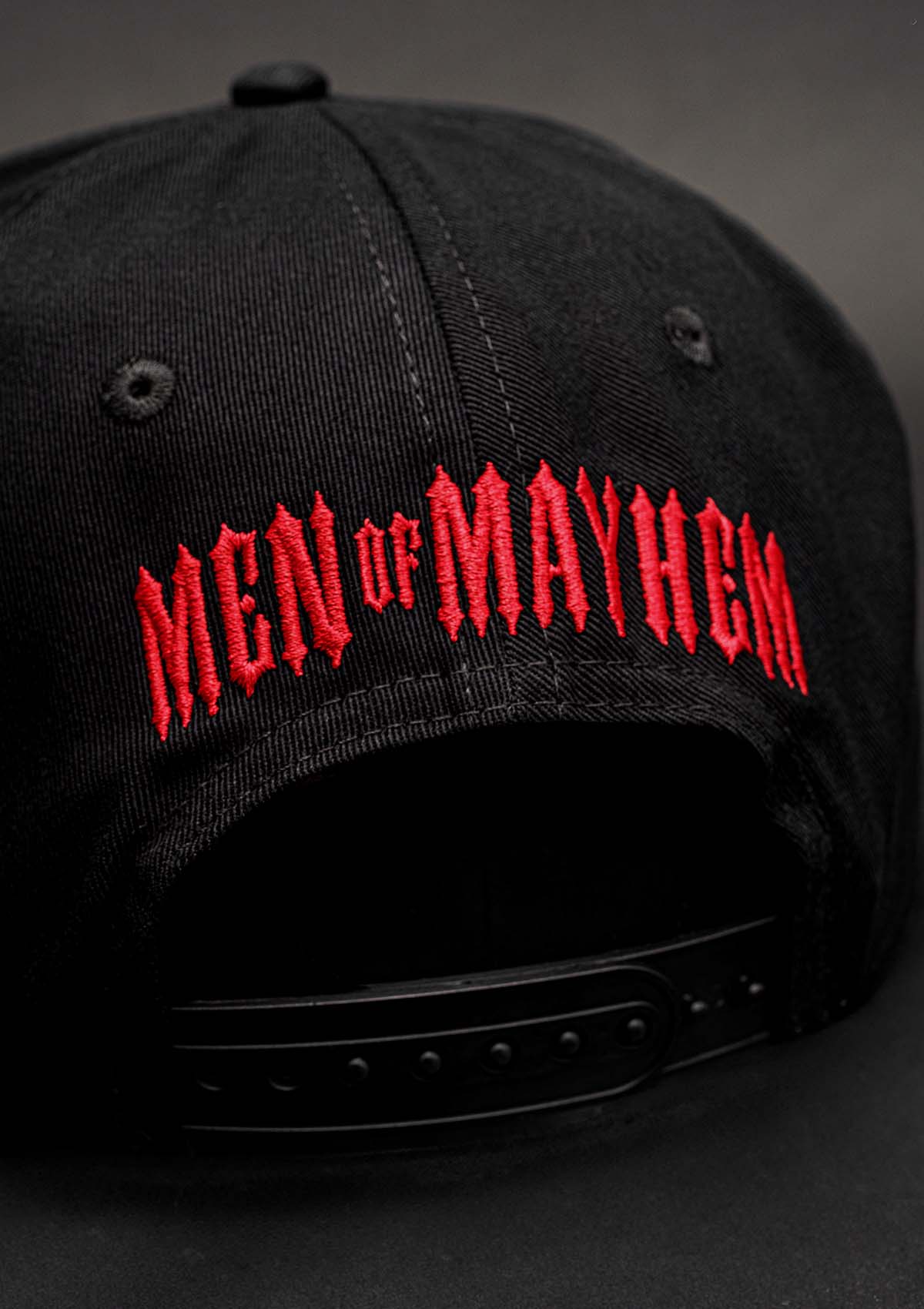 Basecap Mayhem B/B/R - MEN OF MAYHEM - Accessoires - ALAIKO - EXCHANGES - MM - E - 3030 - BM - BBR - Basecap