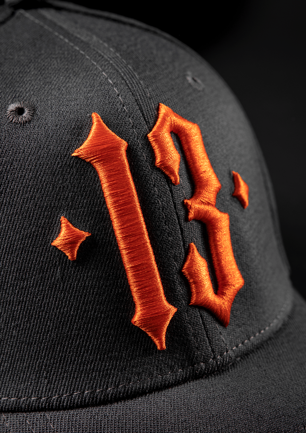 Flex Cap Mayhem G/O - MEN OF MAYHEM - Accessoires - ALAIKO - EXCHANGES - MM - E - 3030 - FC - GO - Caps