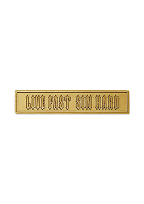 Pin Live Fast Sin Hard Gold - MEN OF MAYHEM - Accessoires - biker - Gold