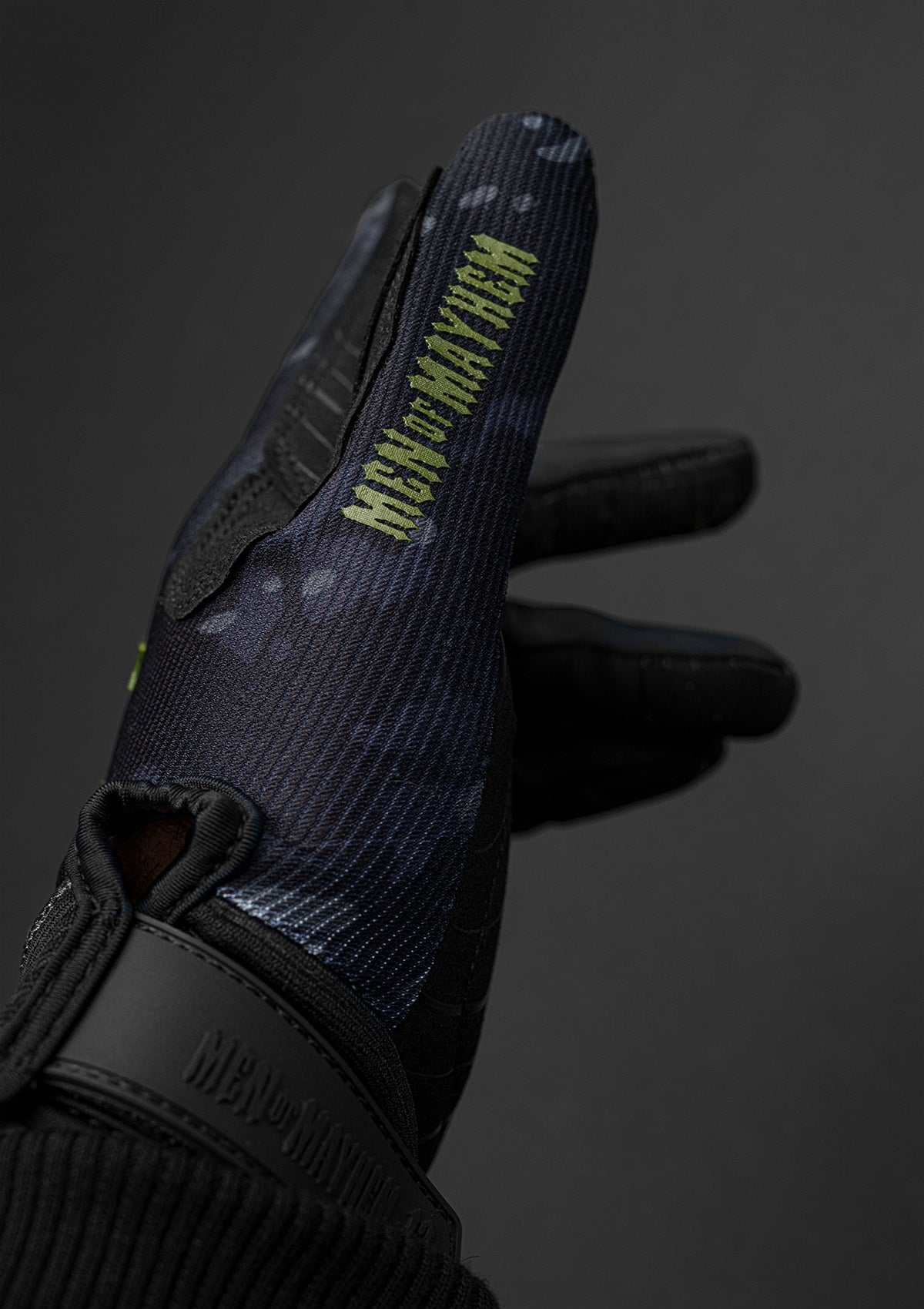 Glove Classic Multicam Camo Black - MEN OF MAYHEM - Accessoires - ALAIKO - EXCHANGES - MM - E - 3190 - MX - MCCB - biker