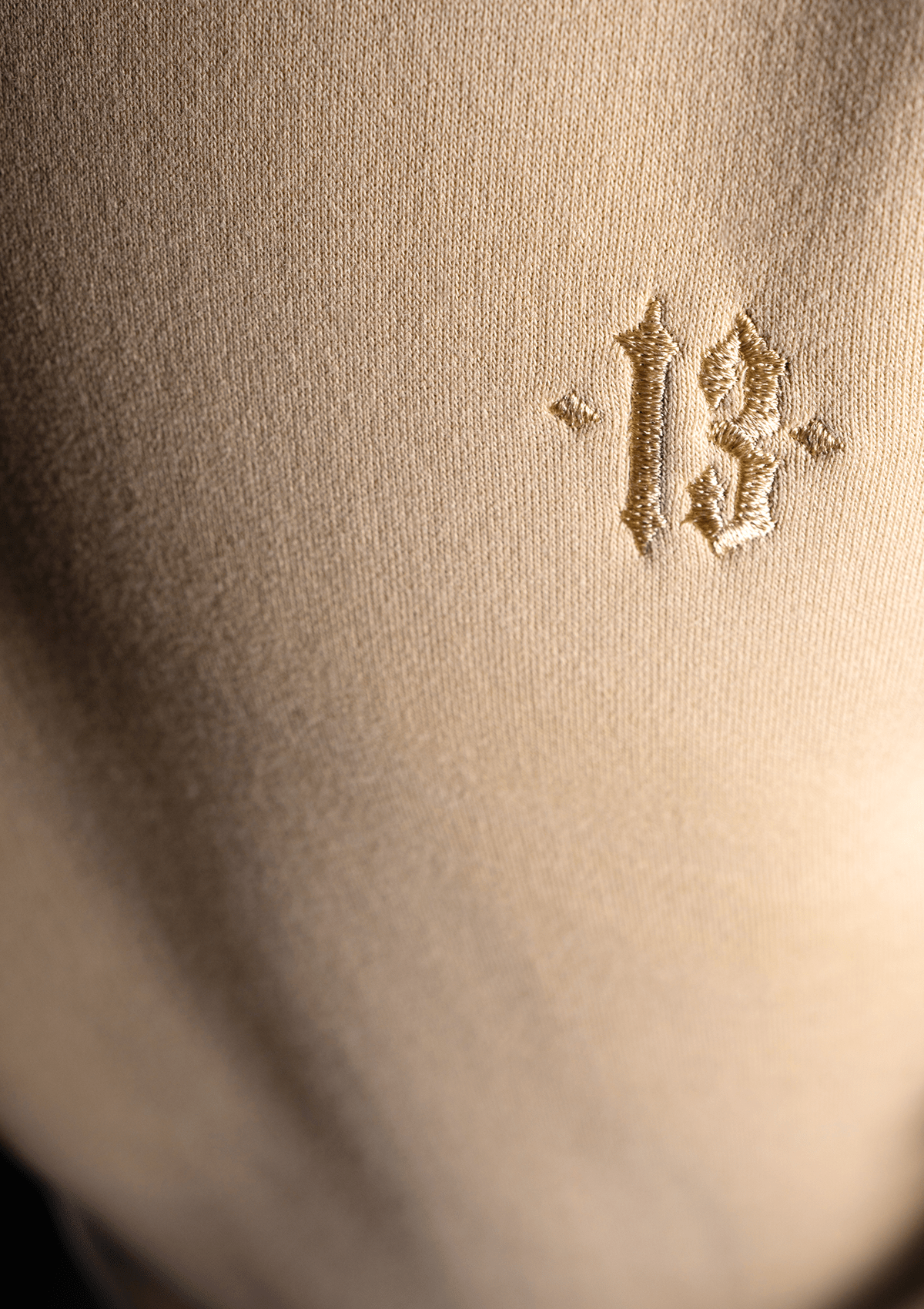 Crewneck Original Sand - MEN OF MAYHEM - ALAIKO - EXCHANGES - MM - M - 1040 - CO - SA - crewneck - Crewneck Original