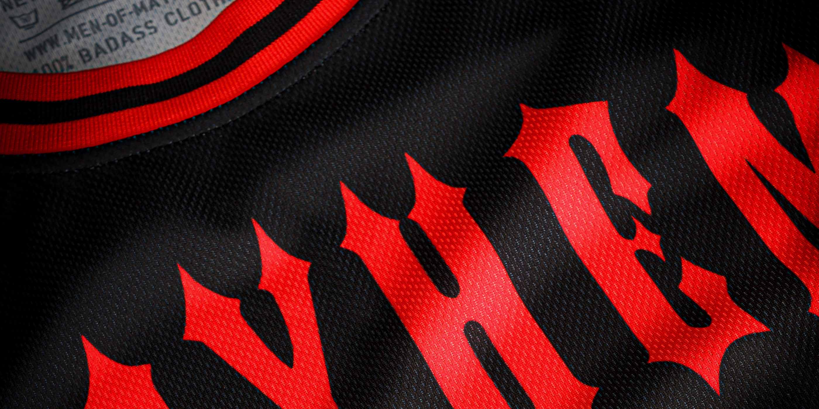 men of mayhem tank top liegend in schwarz rot mit rotem mayhem logo druck als detail
